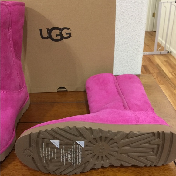 Pink UGG Boots 💥SALE 💥 - Picture 4 of 5